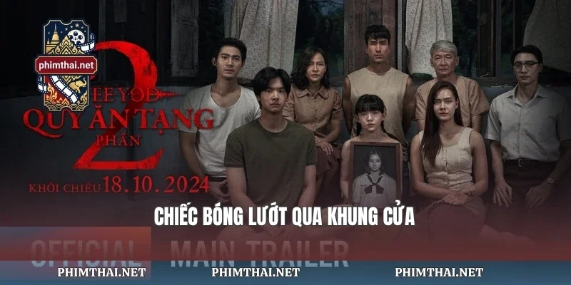Chiếc bóng lướt qua khung cửa