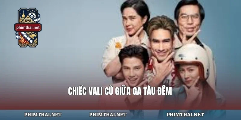 Chiếc vali cũ giữa ga tàu đêm