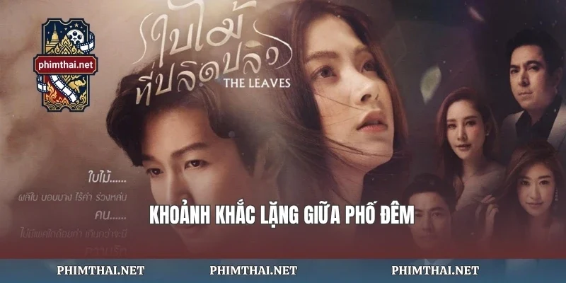 Khoảnh khắc lặng giữa phố đêm