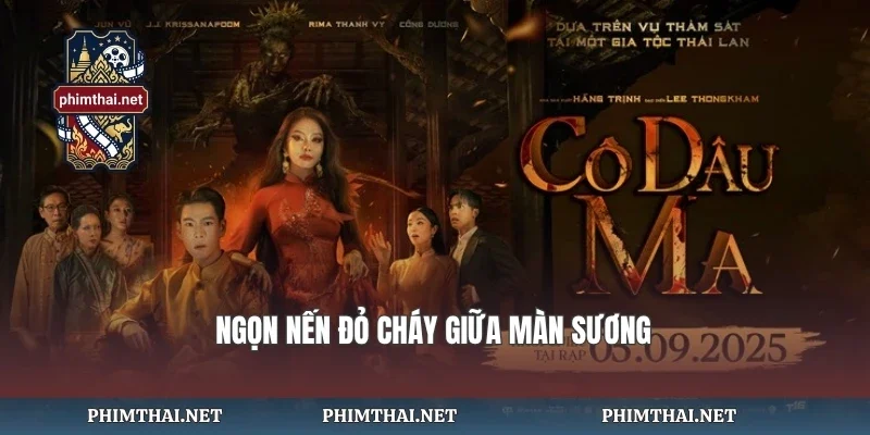 Ngọn nến đỏ cháy giữa màn sương